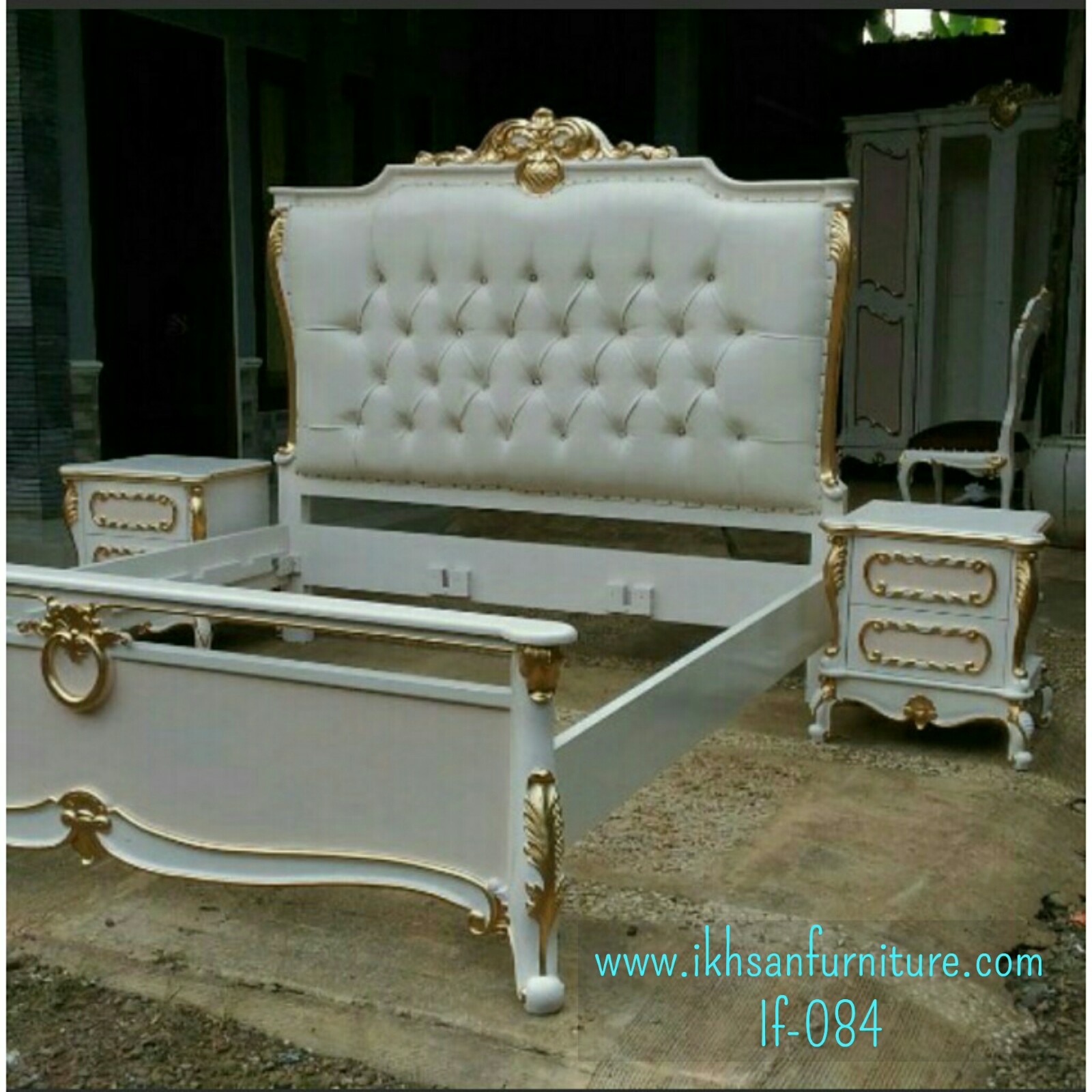 Tempat Tidur Mewah Terbaru 2016