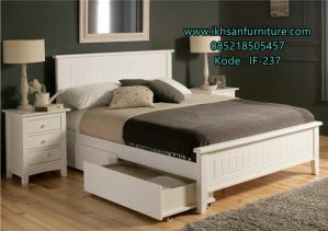 Set Tempat Tidur Minimalis Elegan