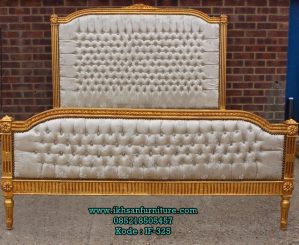 Tempat Tidur Mewah Gold Terbaru