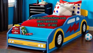 Tempat Tidur Mobil Anak Laki-laki