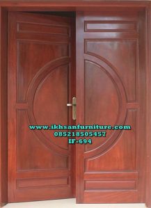 Pintu Utama Rumah Minimalis Kupu Tarung