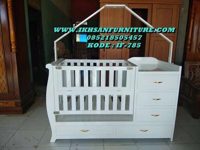 Box Bayi Kayu Jati Cat Duco Putih